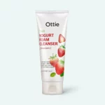 Ottie - Spumă pentru curățarea feței cu iaurt și căpșună Ottie Fruit Yogurt Foam Cleanser Strawberry 150ml